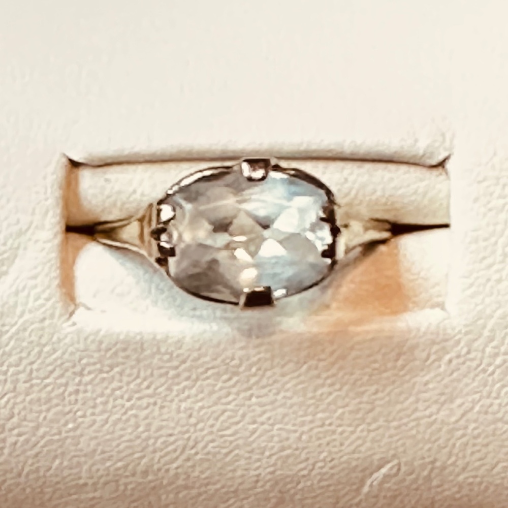 14kt White Gold Aquamarine Oval Ring Genuine Stone East-West Prong Set Vintage